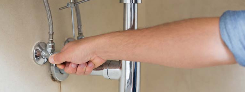 How to Turn Your Water Supply On/Off – Locating & Operating the Water Shut-Off Valves