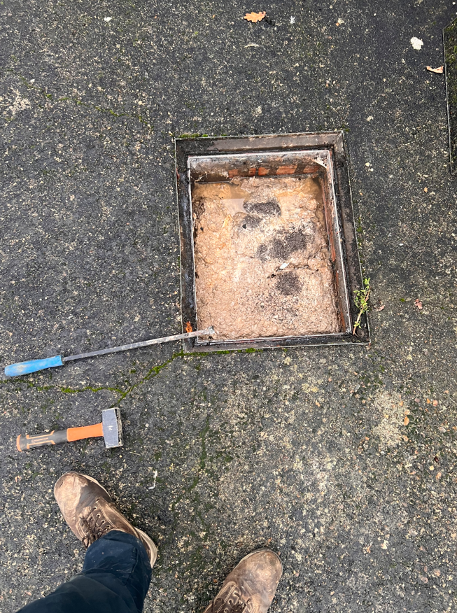 Blocked Drain and Manhole Clearance