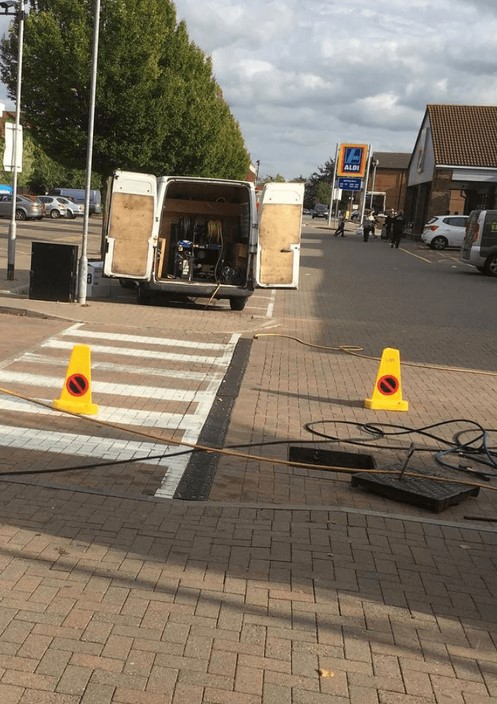 Retail and shopping centre drain unblocking